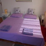 Beachfront Apartment Jelsa