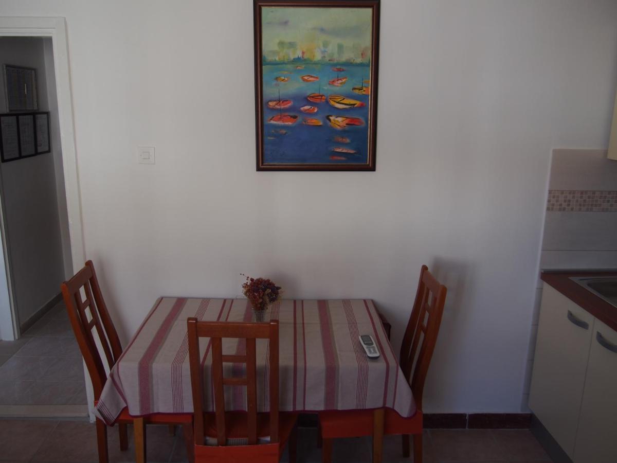 Beachfront Apartment *